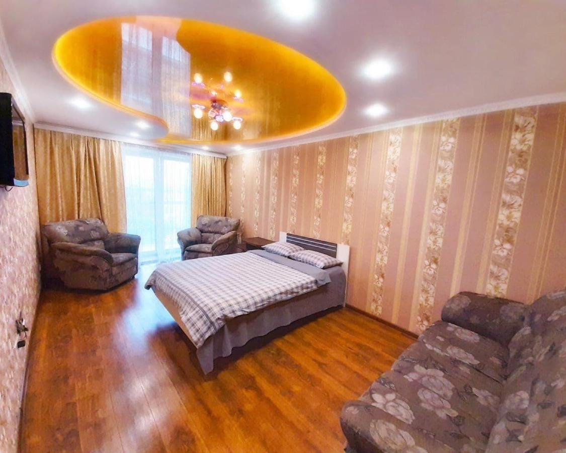 Apartpoltava Двокімнатні Апартаменти, До 6 Спальних Місць, Кутова Ванна, Корпусний Парк, Документи Для Відрядження Poltava Exterior foto