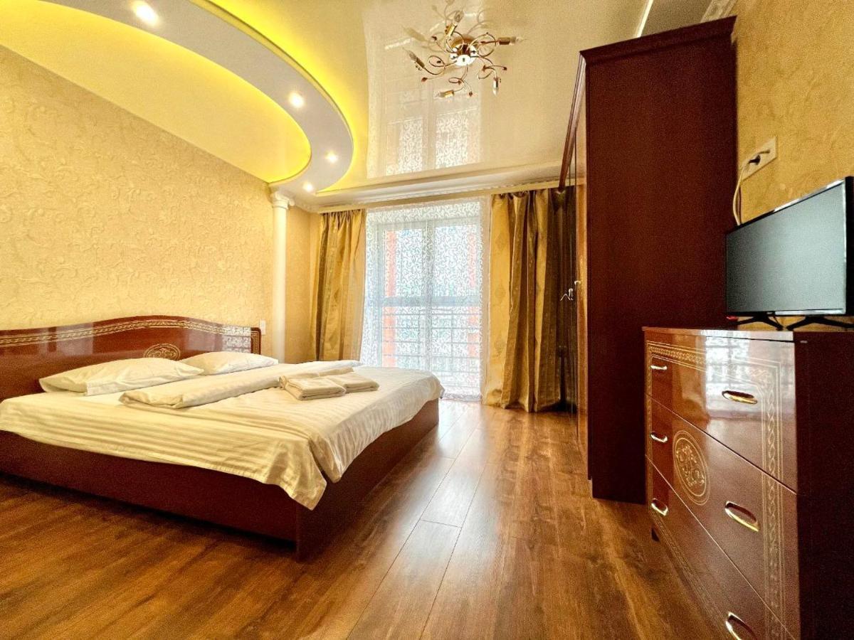 Apartpoltava Двокімнатні Апартаменти, До 6 Спальних Місць, Кутова Ванна, Корпусний Парк, Документи Для Відрядження Poltava Exterior foto