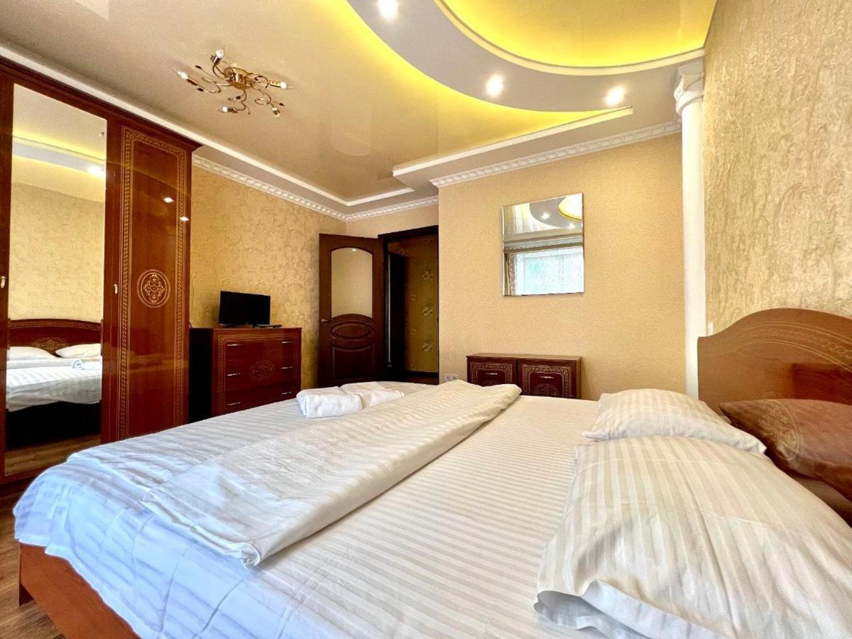 Apartpoltava Двокімнатні Апартаменти, До 6 Спальних Місць, Кутова Ванна, Корпусний Парк, Документи Для Відрядження Poltava Exterior foto