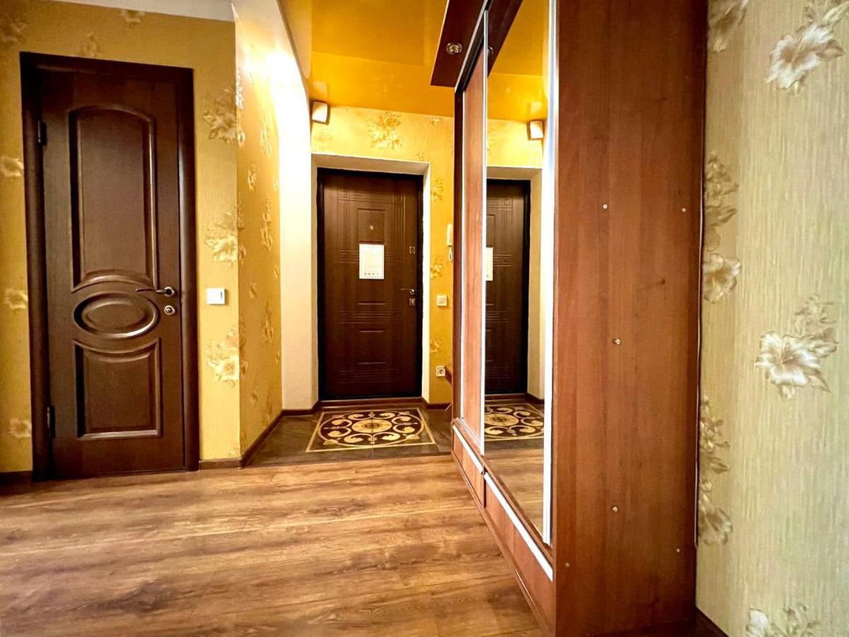 Apartpoltava Двокімнатні Апартаменти, До 6 Спальних Місць, Кутова Ванна, Корпусний Парк, Документи Для Відрядження Poltava Exterior foto