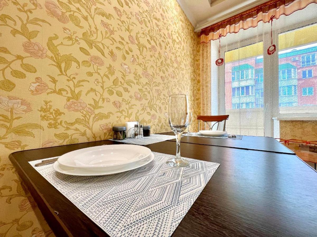 Apartpoltava Двокімнатні Апартаменти, До 6 Спальних Місць, Кутова Ванна, Корпусний Парк, Документи Для Відрядження Poltava Exterior foto